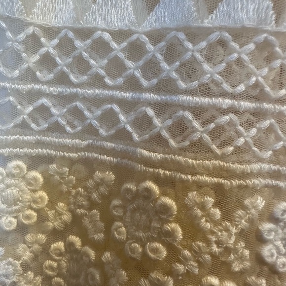 NWT Anthropologie/The Odells Jenna Lace-Sleeve Sweatshirt, Size M, MSRP $158 - Picture 6 of 10